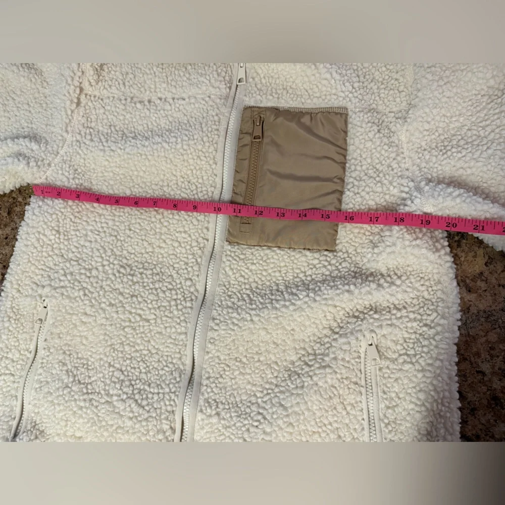H&M Cream Sherpa Jacket With Chest Pocket Small
